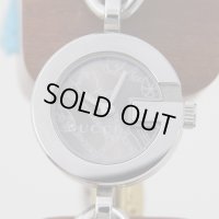 グッチ　YA1074　茶文字盤　チャーム3ケ付