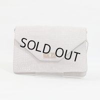 ジバンシー　ショルダーバック　TE0142 グレイッシュベージュ　ゴールド金具