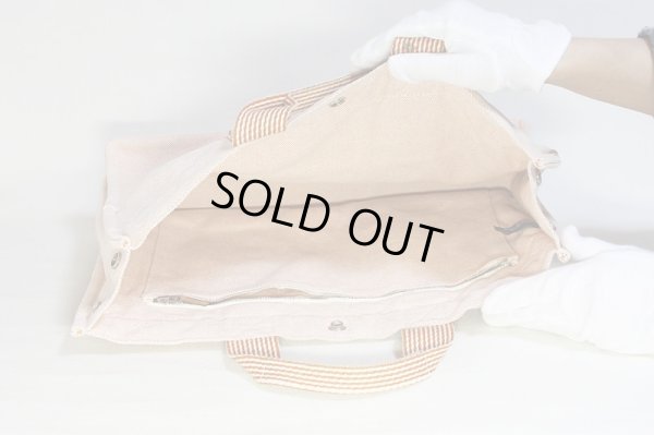 エルメス　ニューフールトゥMM オレンジ　中身