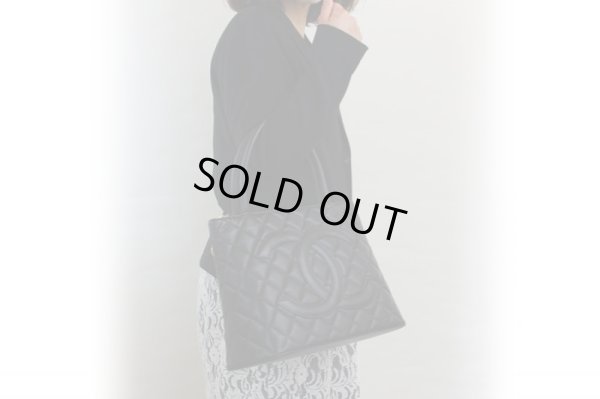 シャネル 復刻トートバック サイズ