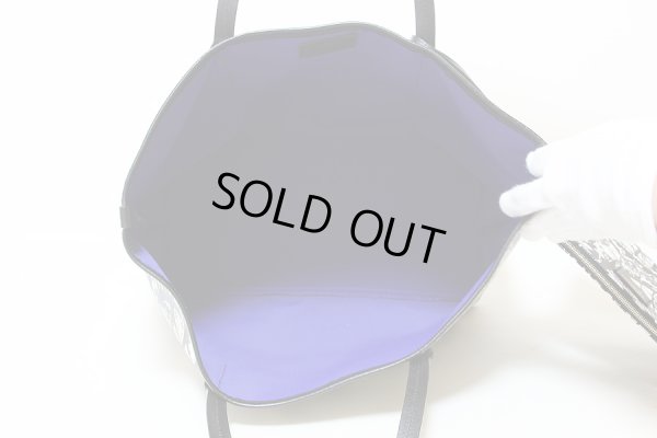 エミリオプッチ トートバック ブラック/ マルチ 中身