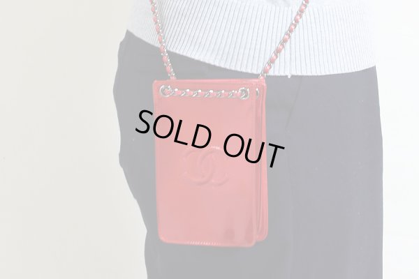 シャネル トリプルフォン ショルダーバック A92304 レッド 装着イメージ(1)