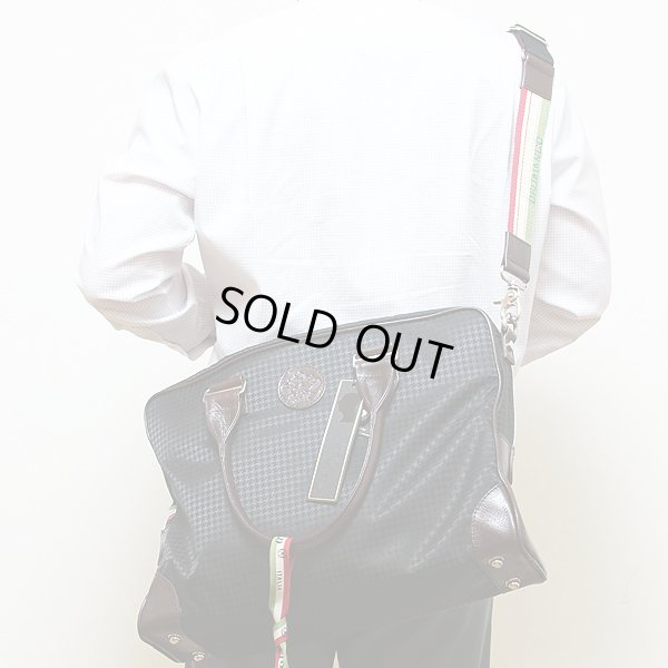 オロビアンコ  ビジネスバック VERNE ブラック/マロン 掛けたイメージ