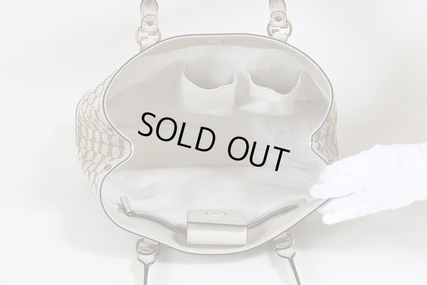 グッチ  トートバック 353122 002404 ベージュ/アイボリー 中身