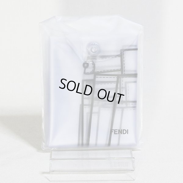 フェンディ  セレリア ピーカブー 8BN226 ブラウン レインカバー