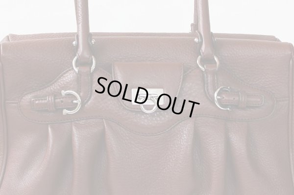 フェラガモ  ガンチーニ ミニボストンショルダーバック DY-21 6880 ブラウン 表面拡大