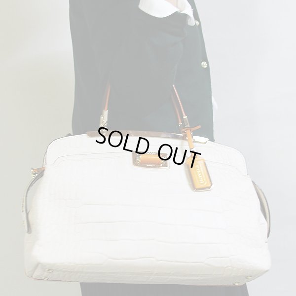 コーチ  2WAYショルダーバック No.A1469-30227 アイボリー　持ったイメージ