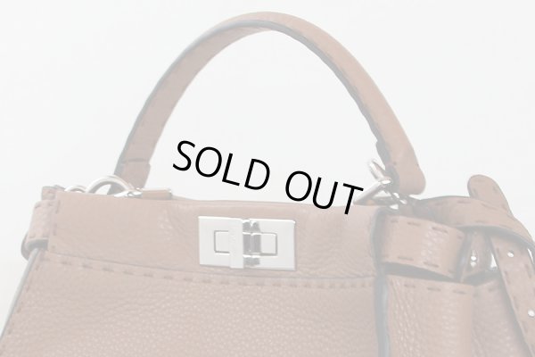 フェンディ  セレリア ピーカブー 8BN226 ブラウン サイド上部