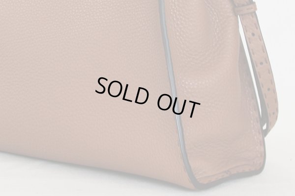 フェンディ  セレリア ピーカブー 8BN226 ブラウン サイド下部