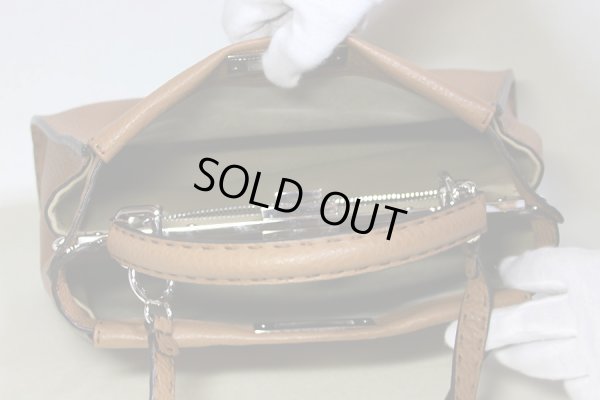 フェンディ  セレリア ピーカブー 8BN226 ブラウン 中身