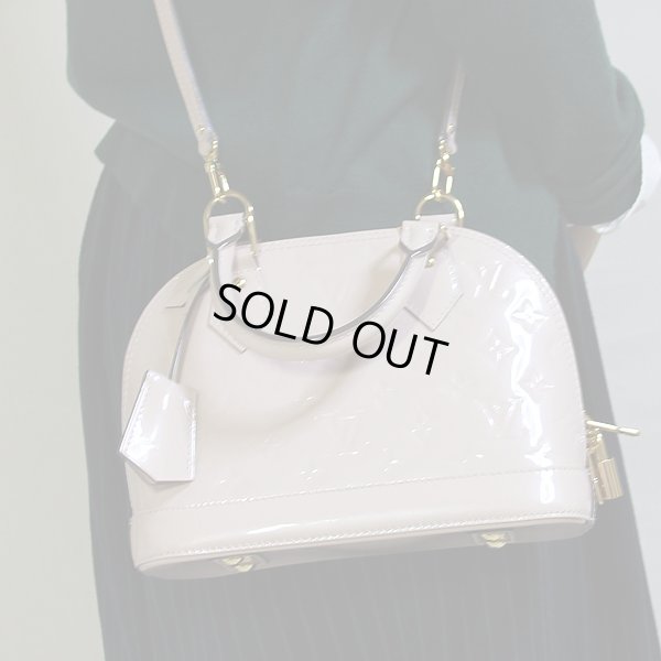 ルイ・ヴィトン　アルマBB M90064 ローズ・アンジェリーク　掛けたイメージ