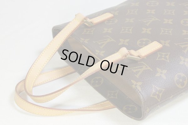 ヌメ革全体に焼け、持ち手に僅かな汚れを感じますが全体的に状態の良い綺麗な商品です。