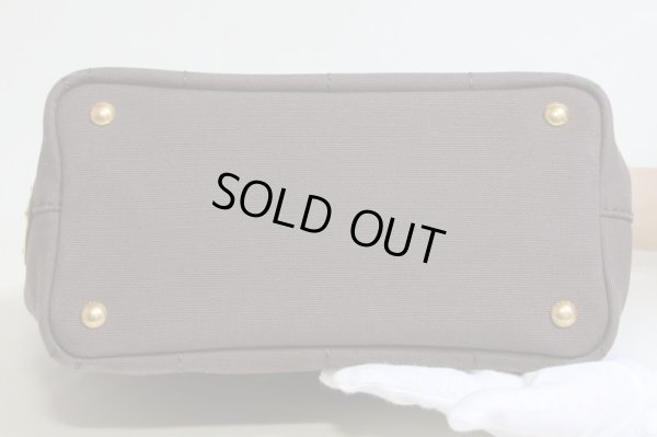 プラダ カナパ ミニトート B2439G カフェ 底面