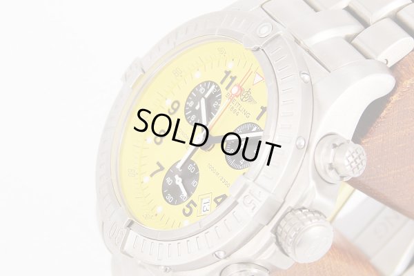 ブライトリング　クロノアベンジャーM1　E73360　黄文字盤　サイド