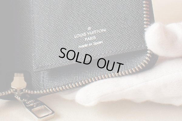 ルイ・ヴィトン ジッピーウォレット・ヴェルティカル M61678 中身拡大