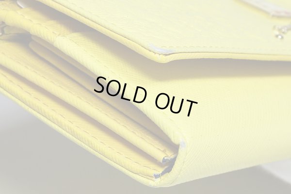 サマンサタバサ プチチョイス　ディズニーコレクション 美女と野獣 ニツ折長サイフ イエロー　角スレ(1)