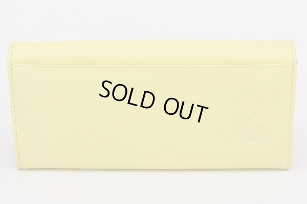 サマンサタバサ プチチョイス　ディズニーコレクション 美女と野獣 ニツ折長サイフ イエロー　裏面