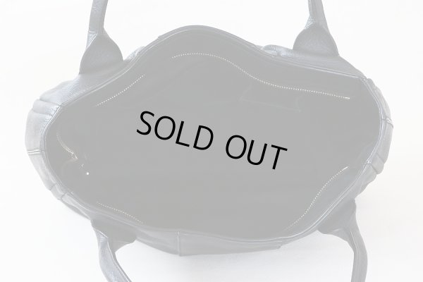 フェラガモ サルバトーレフェラガモ IZZIE ダブルガンチーニ トートバック GG-21D684 ブラック 中身