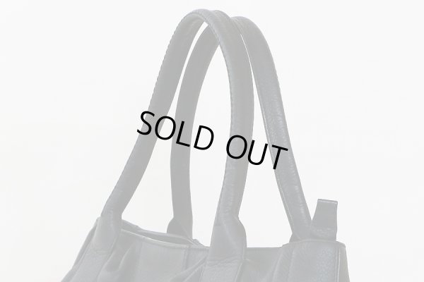 フェラガモ サルバトーレフェラガモ IZZIE ダブルガンチーニ トートバック GG-21D684 ブラック 持ち手