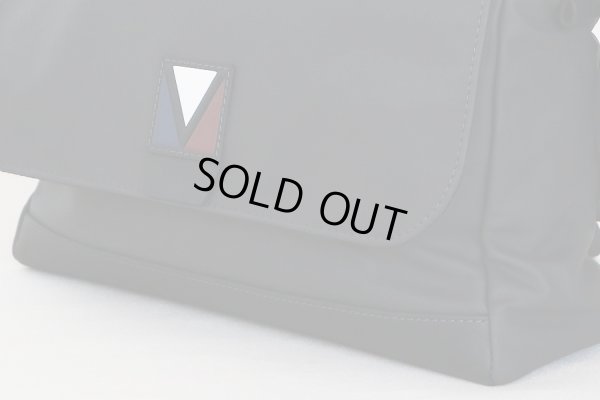 ルイヴィトン　クロス M50443 アスファルトグレー　サイド下部拡大