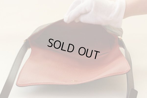 ルイヴィトン　ミュゼットタンゴ ロング N51301　中身