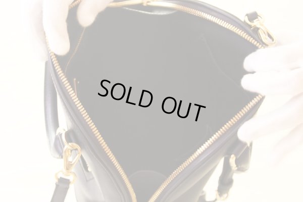 サルヴァトーレ フェラガモ DARINA 2WAYハンドバック GG-21E703 NEW IRIS 内側に化粧品によると思われる汚れ