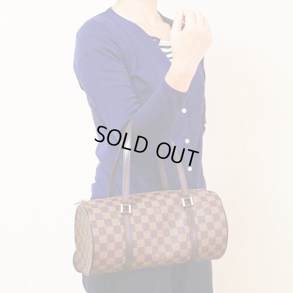 ルイ・ヴィトン  パピヨン30 N51303 持ったイメージ