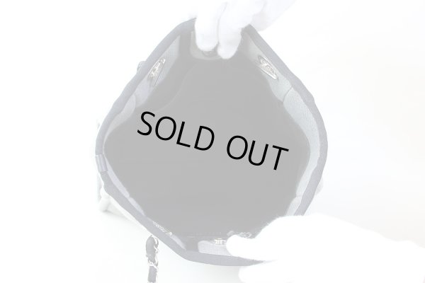 シャネル ドーヴィル キャンバストートバック A66939 グレー/ブラック 中身