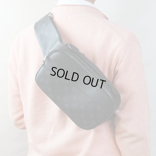 ルイ・ヴィトン  バムバック M42906　装着イメージ