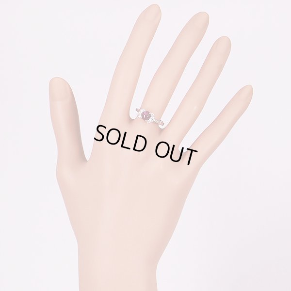 PT900 スタールビーダイアイリリング 1.55ct 0.22ct 4.50g　装着イメージ