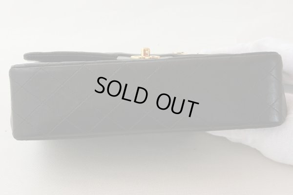 シャネル Wフラップ チェーンショルダーバック ブラック/ボルドー ゴールド金具 底面