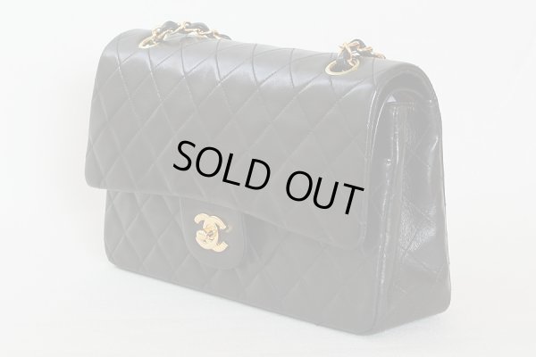 シャネル Wフラップ チェーンショルダーバック ブラック/ボルドー ゴールド金具 サイド