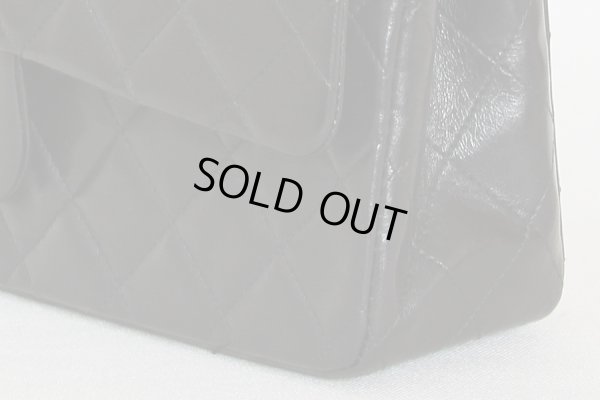 シャネル Wフラップ チェーンショルダーバック ブラック/ボルドー ゴールド金具 サイド下部