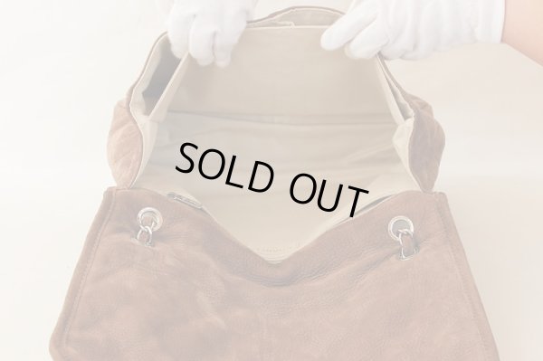 シャネル　チェーンショルダーバック ブラウン　中身