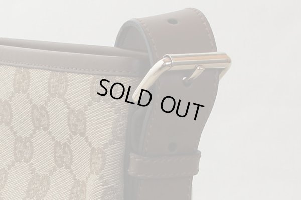 グッチ　ショルダーバック 388930 525040 ベージュ　サイド上部