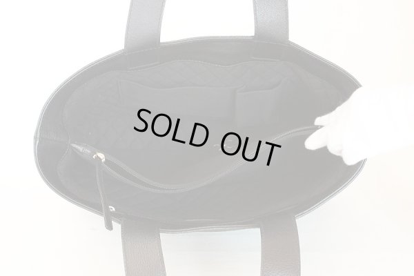 シャネル パンチングトートバック A33936 ブラック 中身