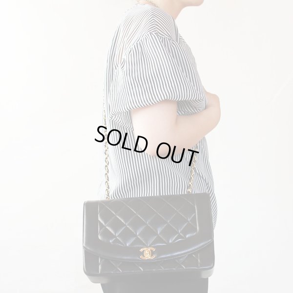 シャネル　マトラッセ チェーンショルダーバック ブラック／ボルドー　掛けたイメージ