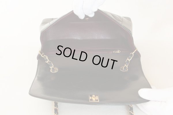 シャネル　マトラッセ チェーンショルダーバック ブラック／ボルドー　中身