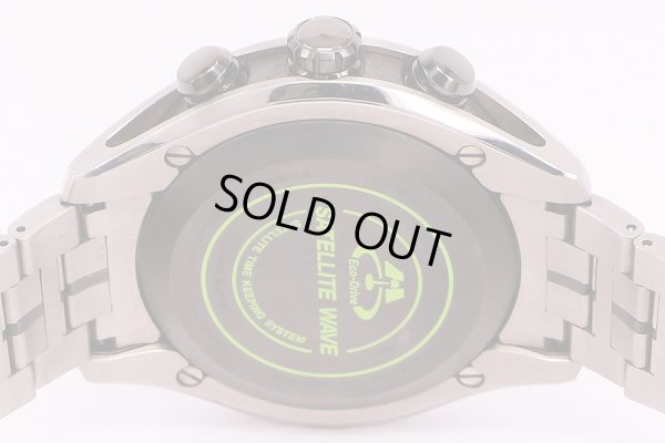 シチズン　サテライトウェーブ　CC1054-56E 黒文字盤　裏面拡大