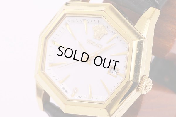 ヴェルサーチ　Vアトリエ K7 1385　シェル文字盤　サイド拡大