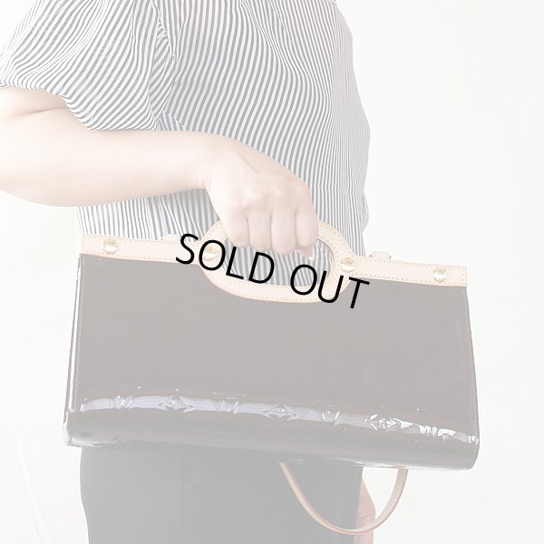 ルイ・ヴィトン　ロクスバリー・ドライブ M91995 アマラント　持ったイメージ