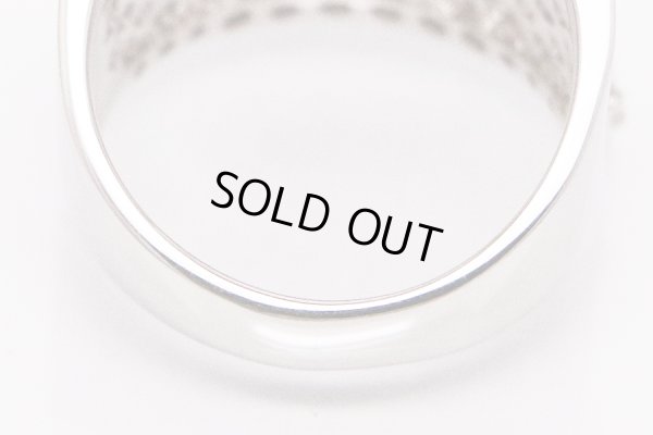 PT900 ダイアイリリング 3.00ct 11.60g　内側拡大