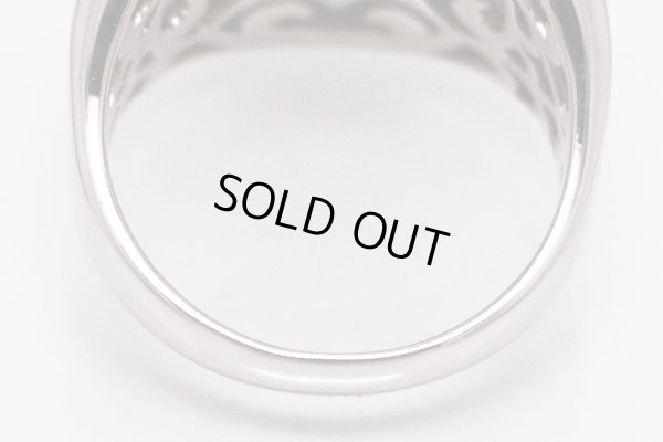 PT900 ダイアイリリング 2.10ct 13.50g　内側拡大