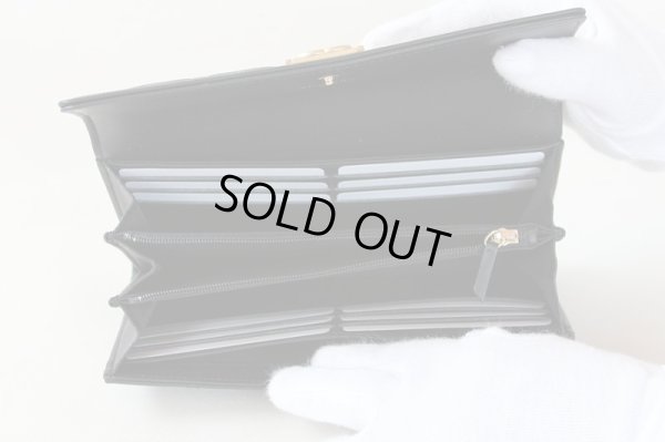 シャネル　ボーイシャネル　ニツ折長財布　A80286　ブラック マットゴールド金具　中身