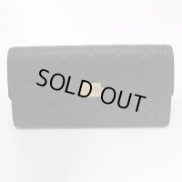 シャネル　ボーイシャネル　ニツ折長財布　A80286　ブラック マットゴールド金具