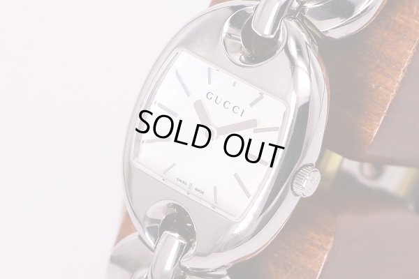 グッチ　YA121.5　マリーナ　シェル文字盤　サイド拡大