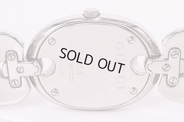 グッチ　YA121.5　マリーナ　シェル文字盤　裏面拡大