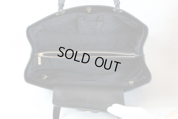 フェラガモ トートバック 21 3370-10 NERO 中身