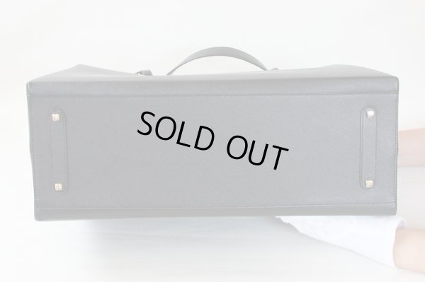 フェラガモ トートバック 21 3370-10 NERO 底