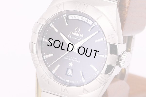 オメガ　コンステレーション　デイデイト　123.103.8220　コーアクシャル　黒文字盤　サイド拡大